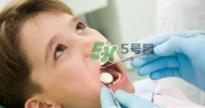 怎么防止寶寶長蛀牙？別讓孩子吃大人的口水