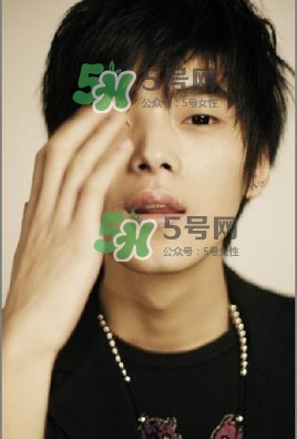 郭敬明騷擾男作家 舉報人李楓是誰？