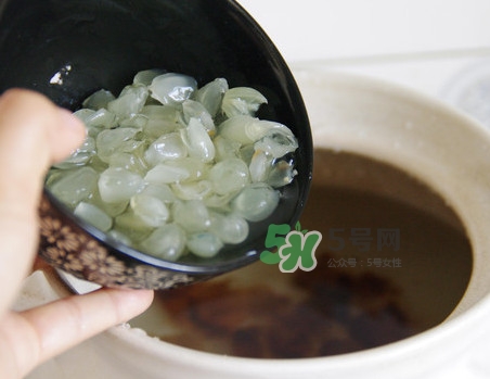 皂角米有假的嗎？怎樣辨別皂角米有沒有泡過硫磺