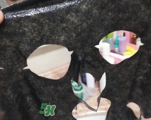 御泥坊水潤茶萃微囊黑面膜怎么用？