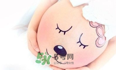 孕晚期肚子硬硬的是怎么回事？孕晚期肚子發(fā)緊發(fā)硬