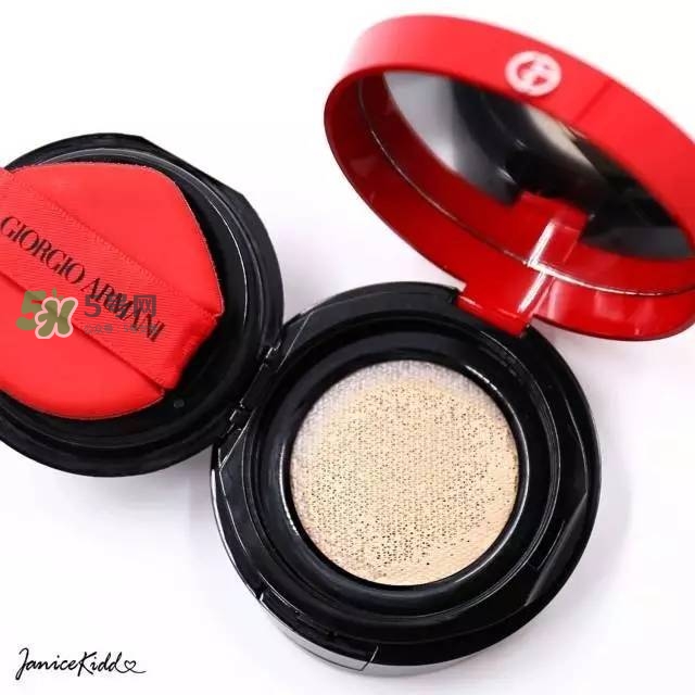 阿瑪尼氣墊好用嗎 阿瑪尼粉底液介紹 阿瑪尼氣墊好用嗎 阿瑪尼粉底液介紹