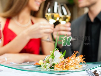 女生怎么撩男生？女生如何追到男神？