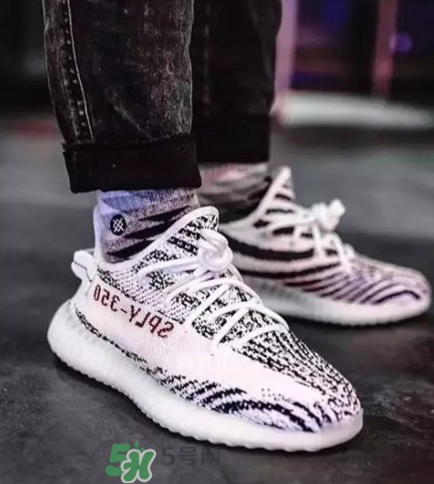 yeezy boost 350 v2白斑馬香港補(bǔ)貨時(shí)間是什么時(shí)候？
