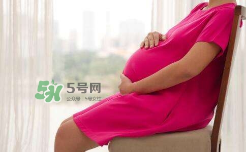 孕期尿頻什么時候開始？孕期尿頻特別嚴(yán)重