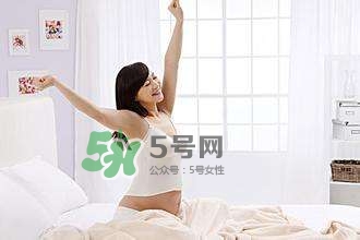 孕婦睡覺能伸懶腰嗎？孕婦睡覺伸懶腰對胎兒有什么影響？