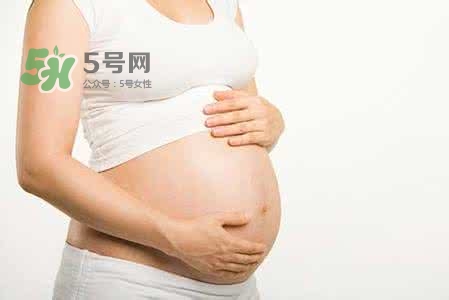 孕婦睡覺能伸懶腰嗎？孕婦睡覺伸懶腰對胎兒有什么影響？