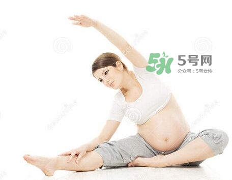 孕婦睡覺能伸懶腰嗎？孕婦睡覺伸懶腰對胎兒有什么影響？