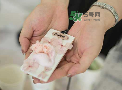 送永生花代表什么？一個男孩送自己永生花是什么意思？