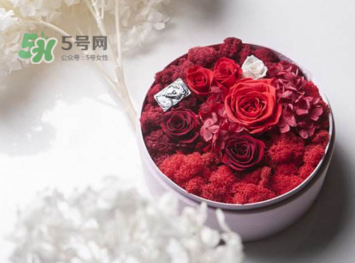 送永生花代表什么？一個男孩送自己永生花是什么意思？