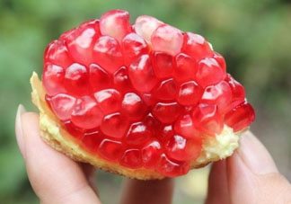 石榴可以放冰箱嗎？石榴放冰箱久了變色能吃嗎？