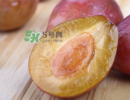 新鮮西梅好吃嗎？新鮮西梅什么味道