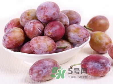 西梅一次多少合適？西梅一天吃幾個(gè)最好