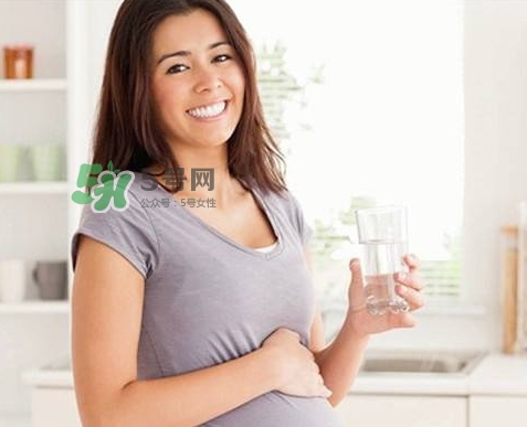 孕期為什么會(huì)水腫？孕期手腳腫怎么辦？