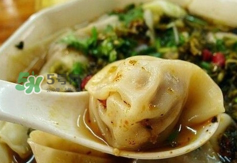 抄手是餛飩嗎？餛飩和抄手有什么區(qū)別