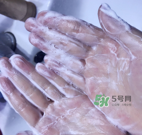 理膚泉潔面啫喱怎么樣？理膚泉潔面啫喱好用嗎？