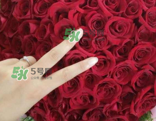 七夕怎么曬禮物_七夕曬禮物圖片_曬男朋友七夕送禮物說(shuō)說(shuō)