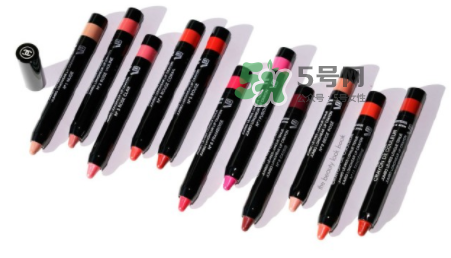 香奈兒唇膏筆2017款怎么用？香奈兒唇膏筆好用嗎？