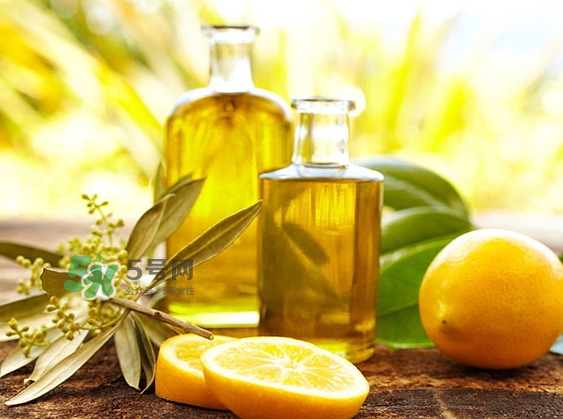 橄欖油豐胸效果怎么樣？橄欖油的豐胸方法