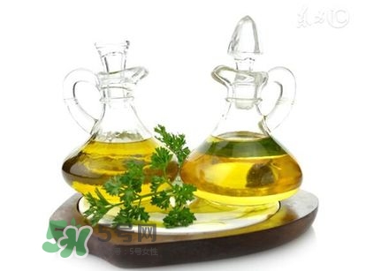 橄欖油和甘油哪個好？橄欖油和甘油的區(qū)別