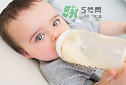 母乳和奶粉能混在一起吃嗎？母乳和奶粉混合喂養(yǎng)好嗎？