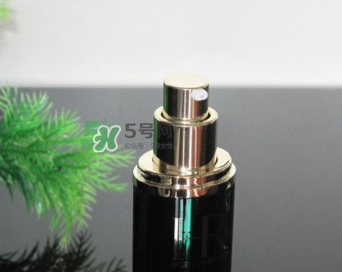 綠寶瓶和小棕瓶哪個好？綠寶瓶和小棕瓶對比