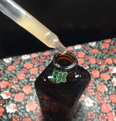 綠寶瓶和小棕瓶哪個好？綠寶瓶和小棕瓶對比