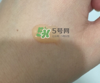 綠寶瓶和小黑瓶哪個好？綠寶瓶和小黑瓶對比