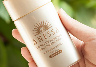 2017安耐曬粉金瓶成分表_安耐曬粉金瓶成分分析