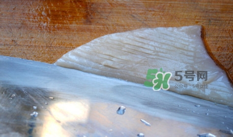 魷魚頭怎么切？魷魚怎么切花刀