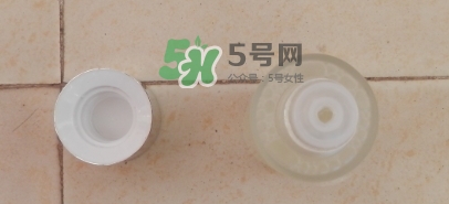 小黑瓶和神仙水哪個好？小黑瓶和神仙水哪個先用順序