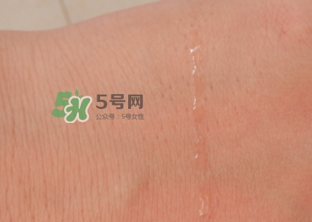 小黑瓶和神仙水哪個好？小黑瓶和神仙水哪個先用順序