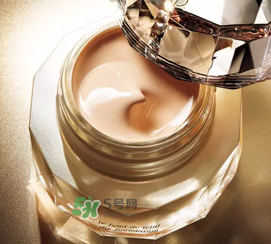 CPB晶鉆奢華粉底霜色號(hào)  CPB晶鉆奢華粉底霜試色