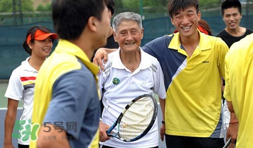 為什么癌癥發(fā)現(xiàn)就是晚期？癌癥晚期能活多久一般？