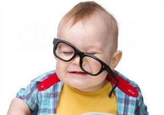 寶寶看電視對眼睛有影響嗎？寶寶看電視會近視眼嗎？