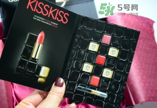 嬌蘭白管親親唇膏r371和迪奧變色唇膏001哪個好_試色 嬌蘭白管親親唇膏r371和迪奧變色唇膏001哪個好_試色