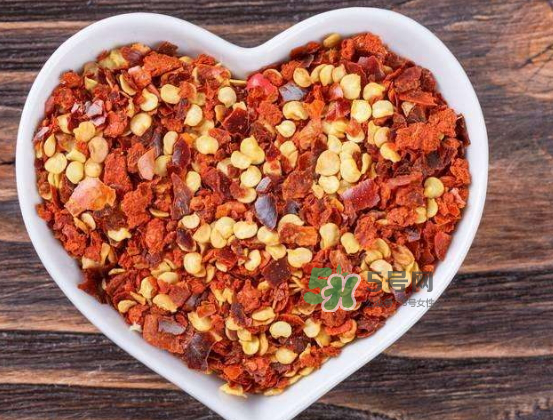 辣椒和面怎么炒？干辣椒面怎么做好吃？