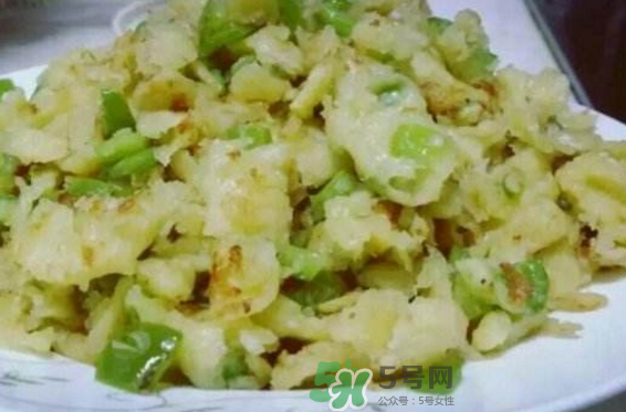 辣椒和面怎么炒？干辣椒面怎么做好吃？