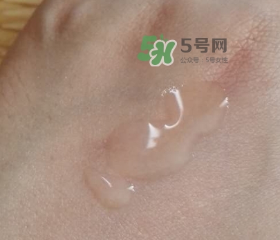 悅木之源菌菇水是爽膚水嗎？悅木之源菌菇水是精華嗎