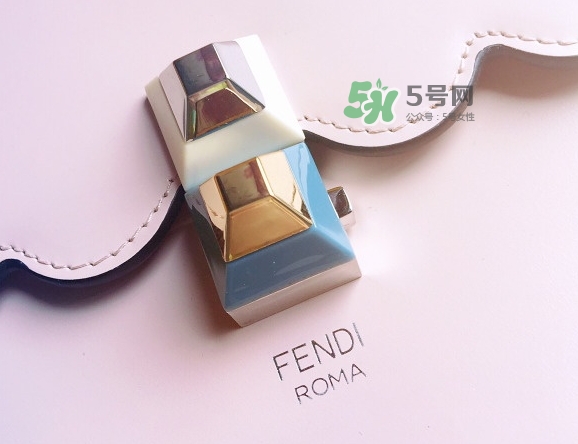 芬迪kan i手袋真假怎么辨別_fendi kan i手袋真假對比圖 芬迪kan i手袋真假怎么辨別_fendi kan i手袋真假對比圖