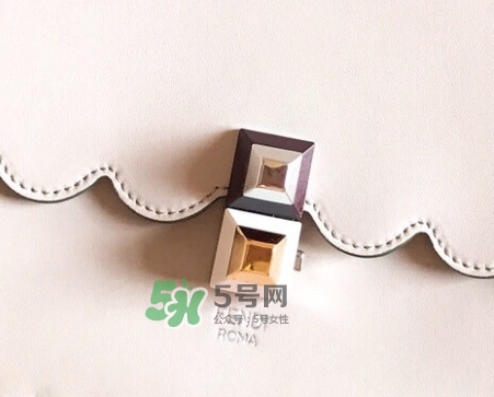 芬迪kan i手袋真假怎么辨別_fendi kan i手袋真假對比圖 芬迪kan i手袋真假怎么辨別_fendi kan i手袋真假對比圖