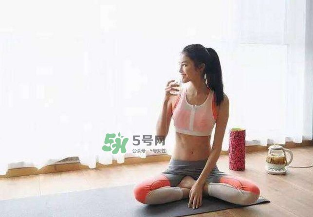 運(yùn)動(dòng)可以化妝嗎？運(yùn)動(dòng)化妝對(duì)皮膚好嗎？