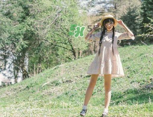 14歲女生胸部變大是正常的嗎？14歲女生的胸多大正常？