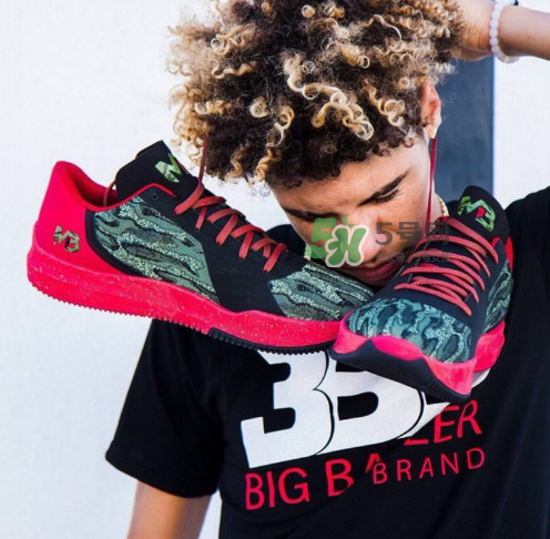 球哥品牌bbb lamelo ball首款個(gè)人簽名球鞋mb1多少錢(qián)？