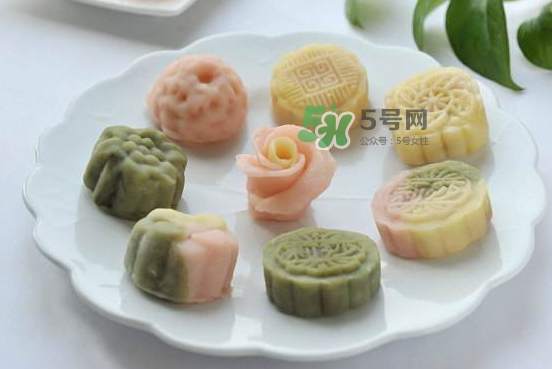 冰皮月餅為什么皮硬？冰皮月餅不變硬配方