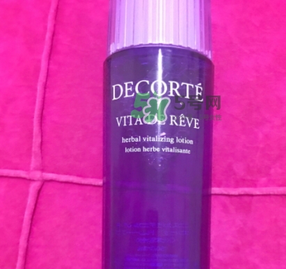 黛珂紫蘇水和cpb水磨精華哪個(gè)好？紫蘇水和cpb水磨搭配