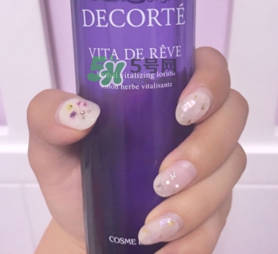 黛珂紫蘇水和cpb水磨精華哪個(gè)好？紫蘇水和cpb水磨搭配