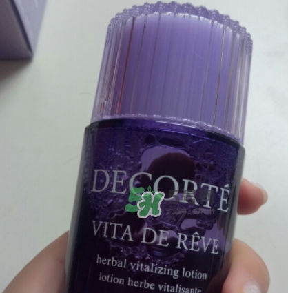 黛珂紫蘇水和城野醫(yī)生收斂水哪個好？紫蘇水和收斂水對比