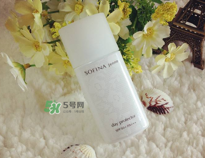 蘇菲娜白蕾絲防水嗎？蘇菲娜白蕾絲悶痘嗎？