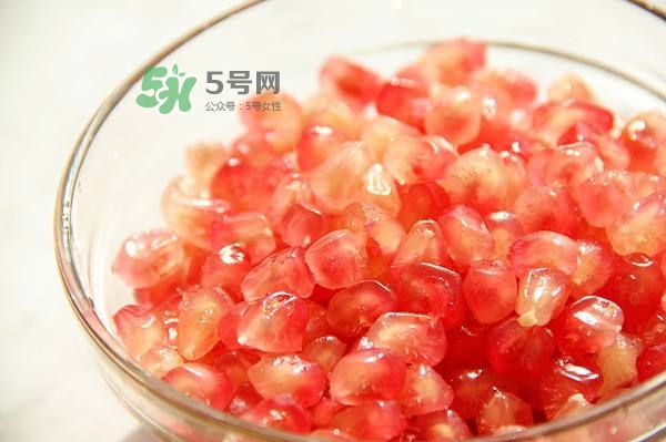 石榴不能和什么一起吃？石榴哪些人不能吃？